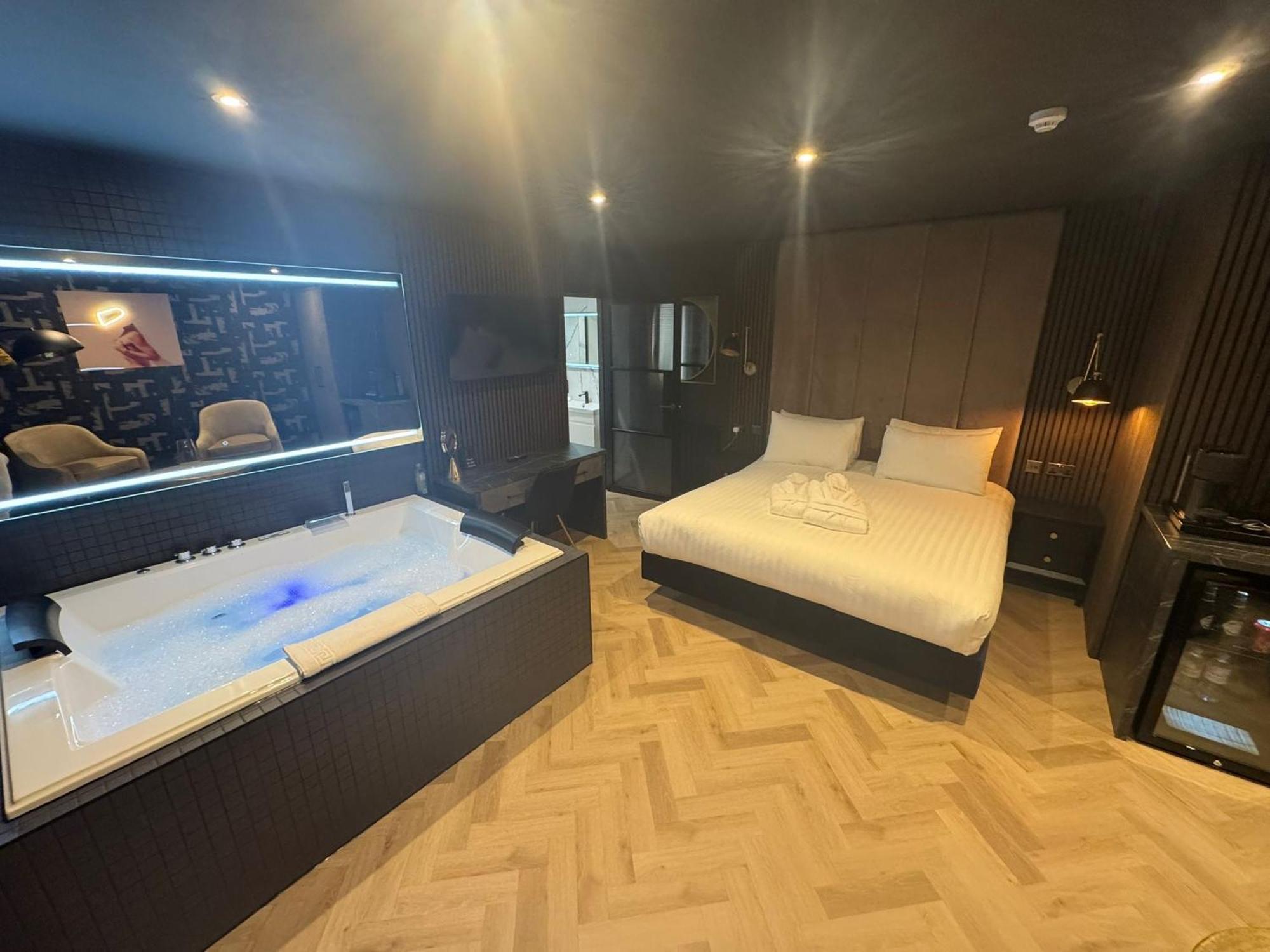 Secret Suites Lancaster Ngoại thất bức ảnh