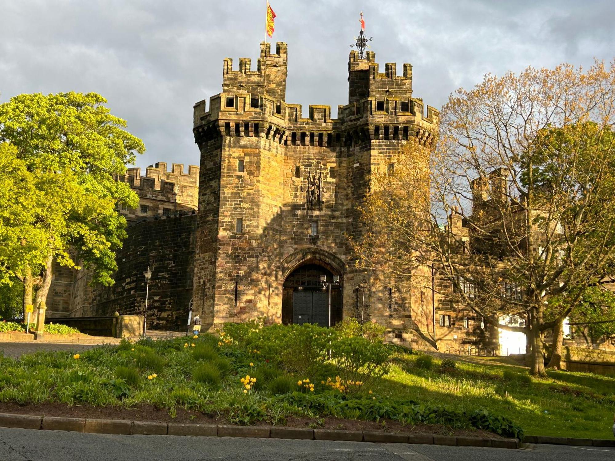Secret Suites Lancaster Ngoại thất bức ảnh