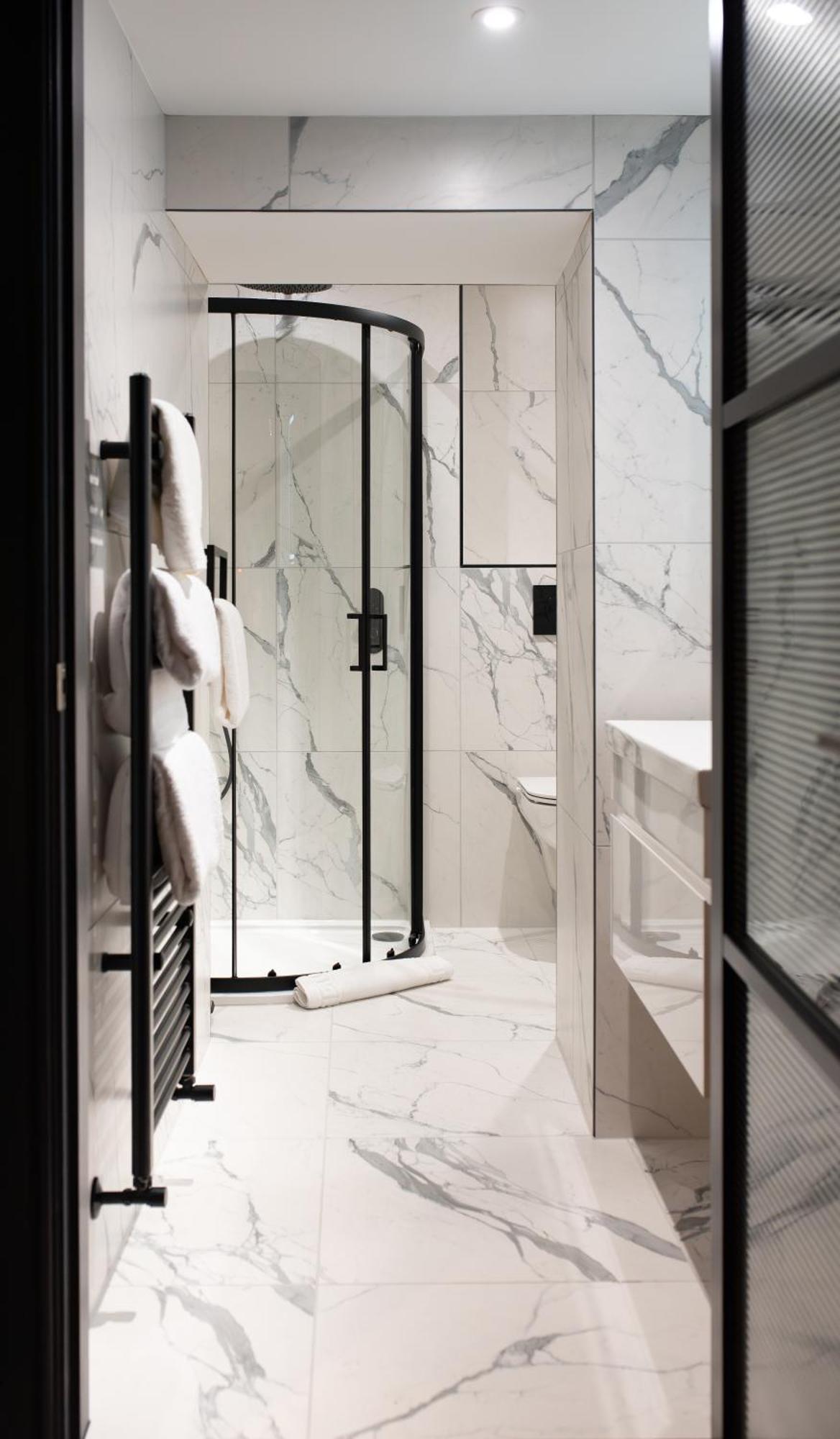 Secret Suites Lancaster Ngoại thất bức ảnh